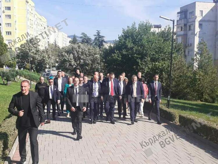 Време е да има стабилно правителство, каза в Кърджали председателят на ДПС Делян Пеевски