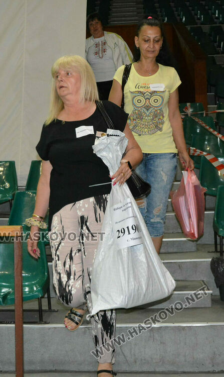 Подвижни секции от Минерални бани първи предадоха бюлетините в РИК-Хасково