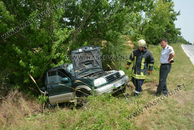 Дете и двама водачи пострадаха при катастрофа между Хасково и Клокотница