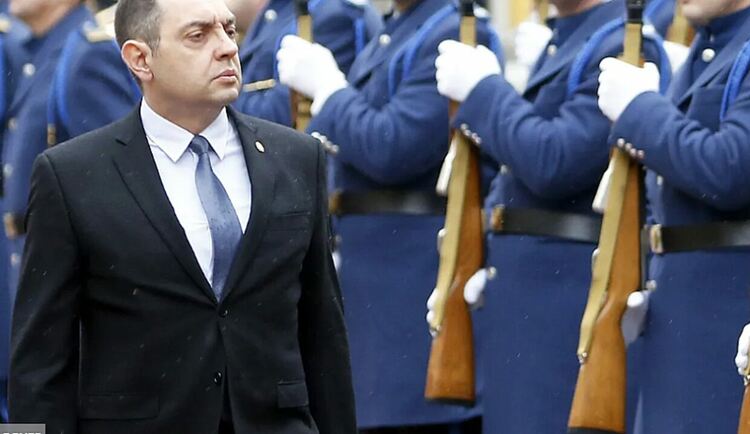 Александър Вулин