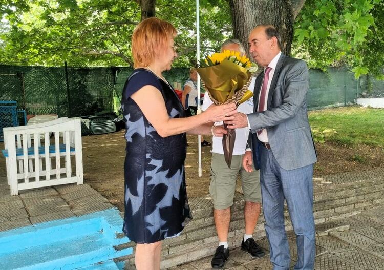 Откриха новия сезон на градския плаж в Асеновград 