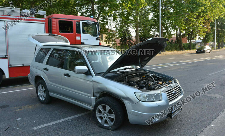 Опел и Субару се разбиха до жп гарата в Хасково