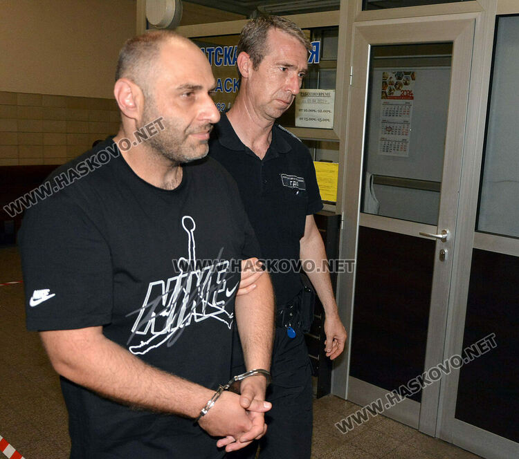 Задържаха 39-годишен, издирван за изнасилване и сексуално проникване