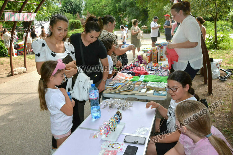 Благотворителност в Градската градина в Хасково в подкрепа на Никол