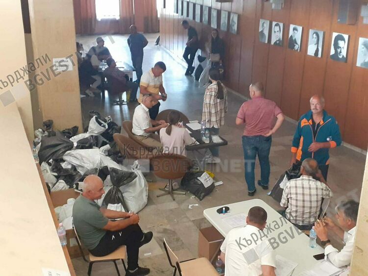 Окончателни резултати от вота за народни представители в 9 МИР,води ДПС с 78,01% от гласовете