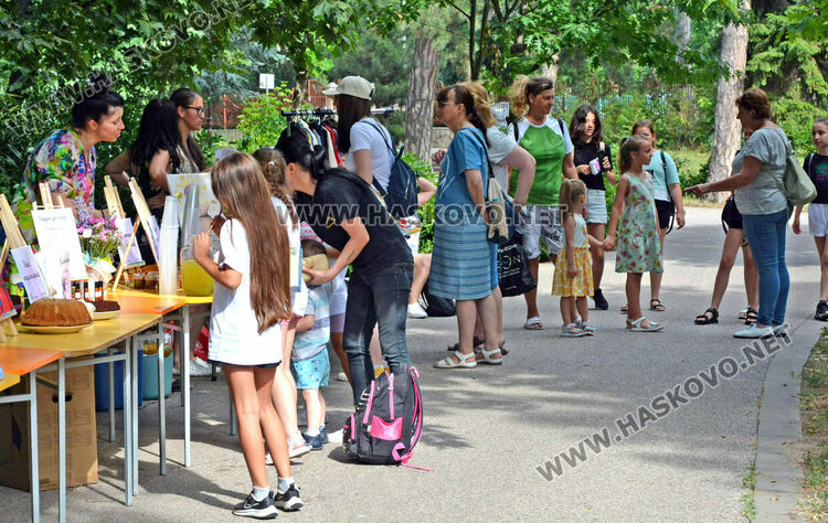 Близо 25 000 лв. са събрани за лечението на Никол от благотворителната инициатива в Градската градина 