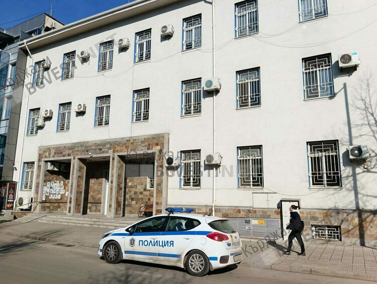 Шофьор от Ардино блъсна колега от Крумовград при хасковското село Караманци, пострада пътничка