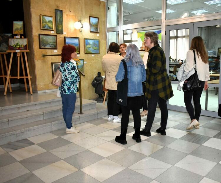 Асеновградски художници с обща изложба в Градската библиотека