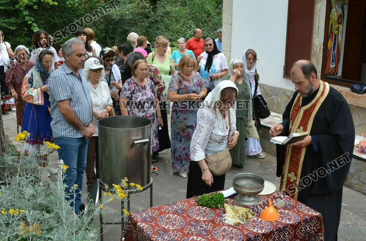 Шествие и водосвет в Хасково на Възнесение Господне