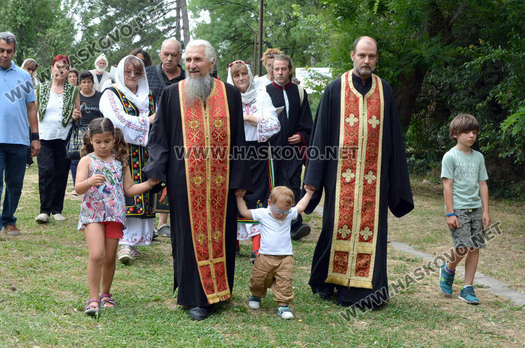Шествие и водосвет в Хасково на Възнесение Господне