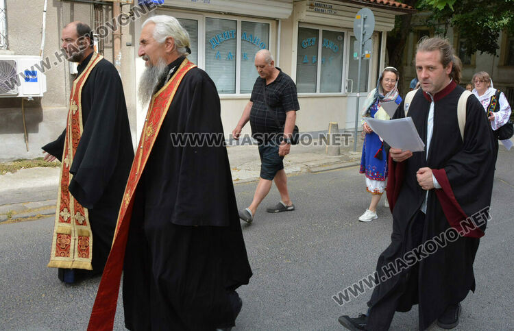 Шествие и водосвет в Хасково на Възнесение Господне