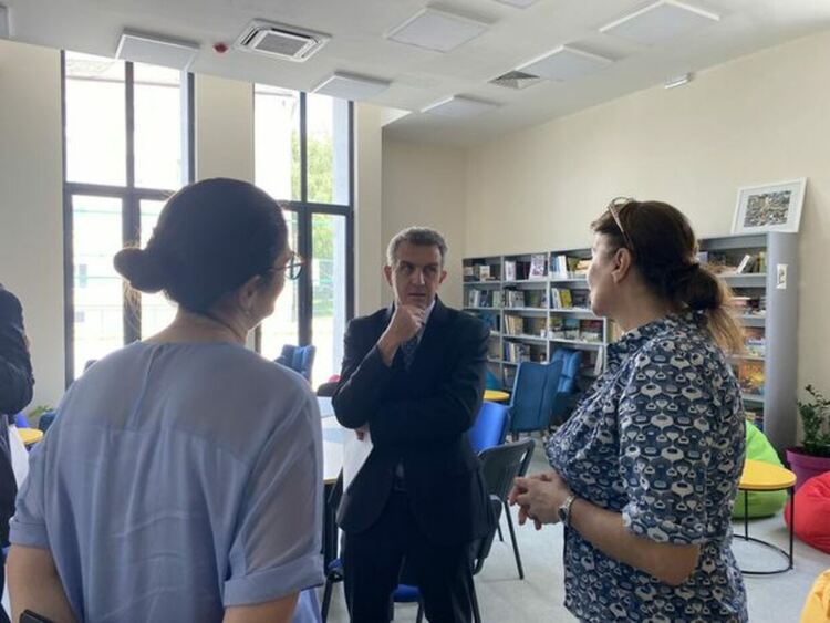 В Международния Младежки Център в Перник бе открита впечатляващата фотоизложба „Испания, по-близо“