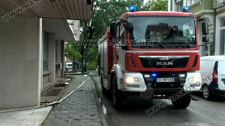 Изстреляха над 500 противоградни ракети в Хасковско, дъждът наводни мазета и улици