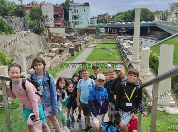 Хасковски ученици бяха делегати в третата среща на читателските клубове