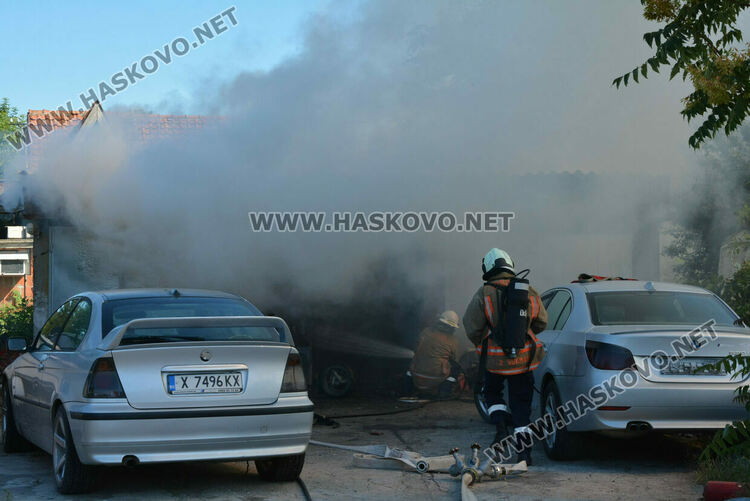 Пламна гараж в Хасково 
