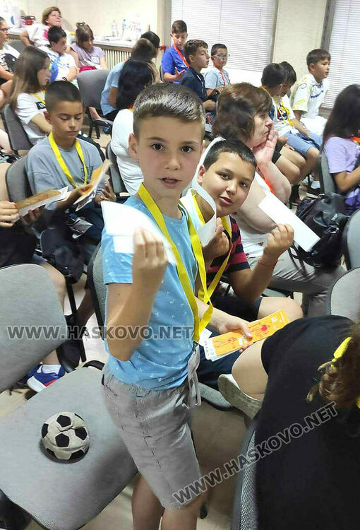 Хасковски ученици бяха делегати в третата среща на читателските клубове