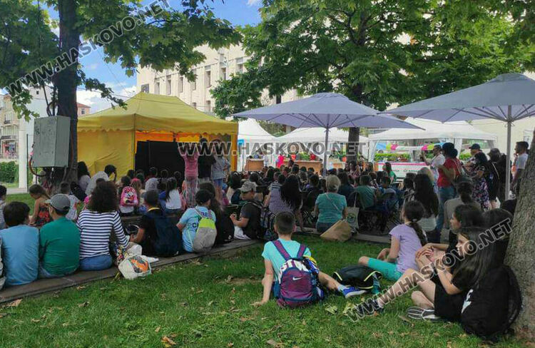 Хасковски ученици бяха делегати в третата среща на читателските клубове