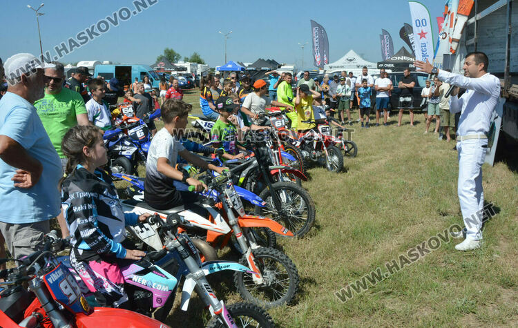 Рев на мотори огласи мотополигона край Хасково