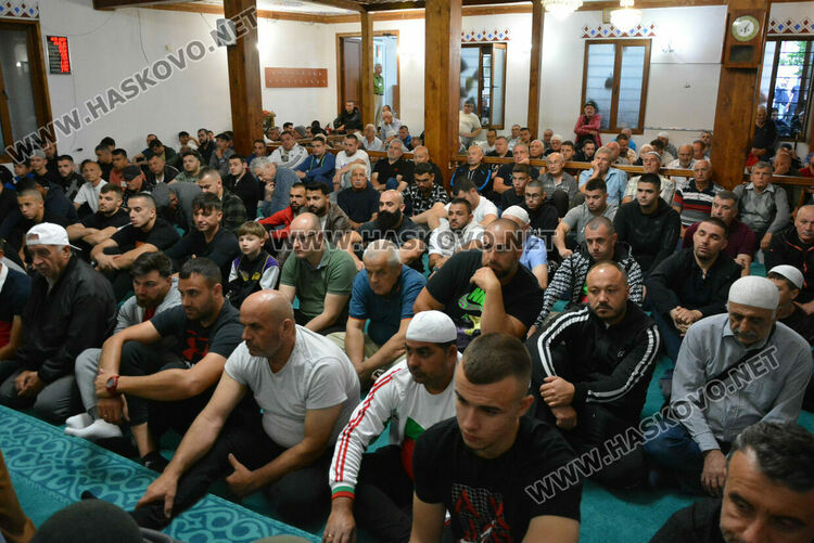 Мюсюлманите препълниха хасковските джамии за Курбан Байрам