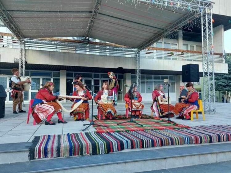 Беден отново впечатли със своя фолклор, обичаи и кулинария  