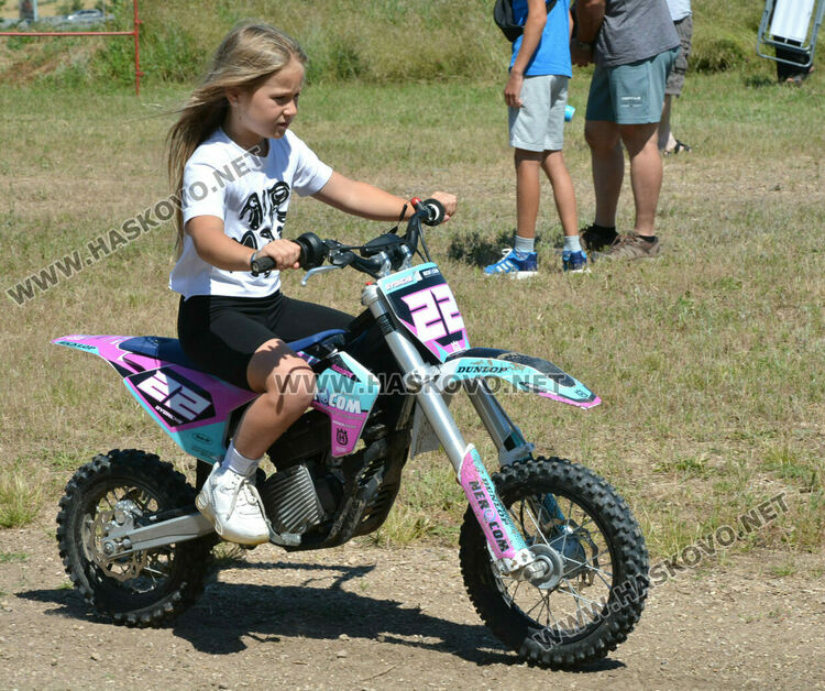 Рев на мотори огласи мотополигона край Хасково