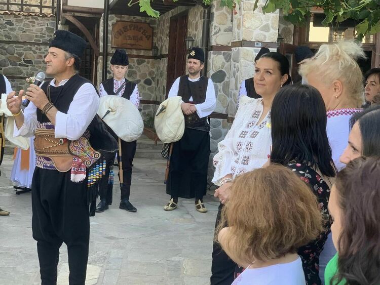 Оригинална захарна изложба представя забележителностите на Златоград /галерия/