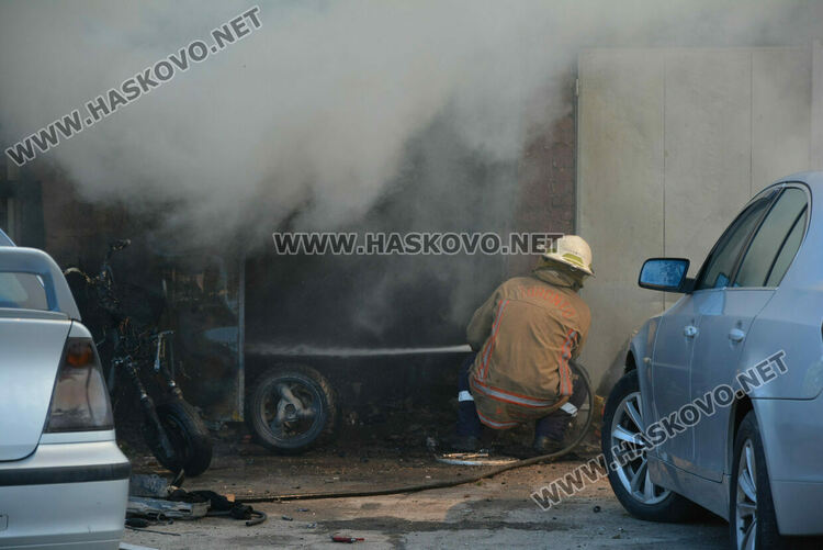 42-годишен мъж е пострадал при пожара в хасковски гараж