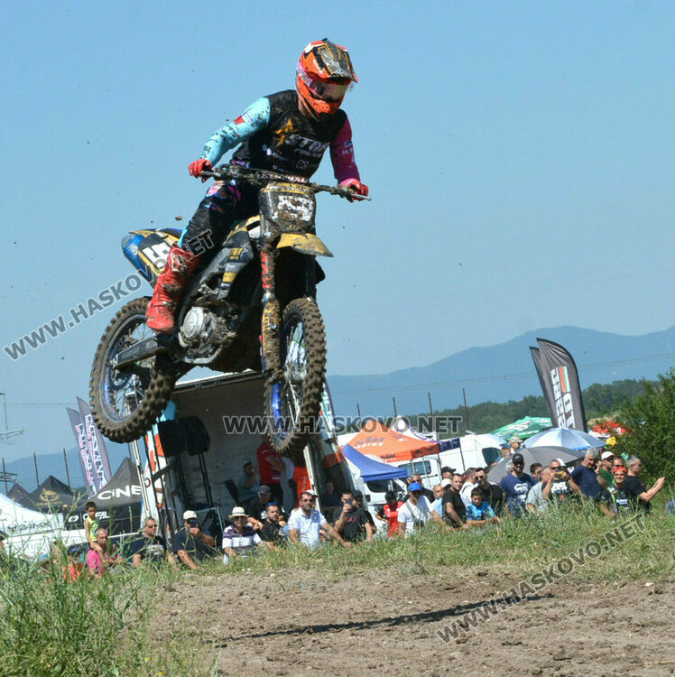 Рев на мотори огласи мотополигона край Хасково