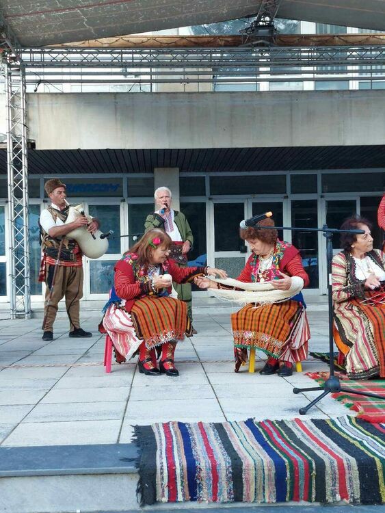 Беден отново впечатли със своя фолклор, обичаи и кулинария  
