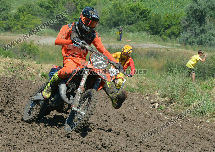 Рев на мотори огласи мотополигона край Хасково