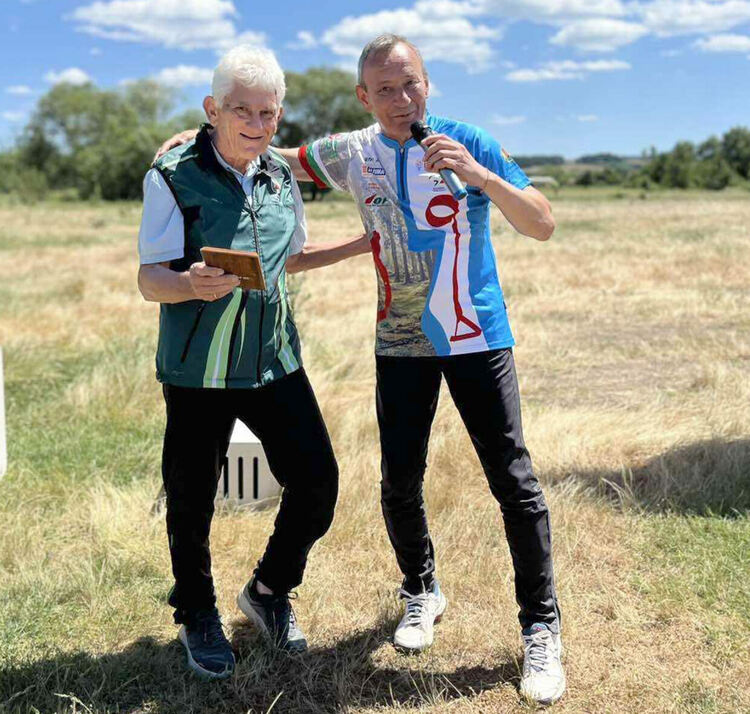 Момичетата на „Компас“ отново са държавни шампионки по спортно ориентиране