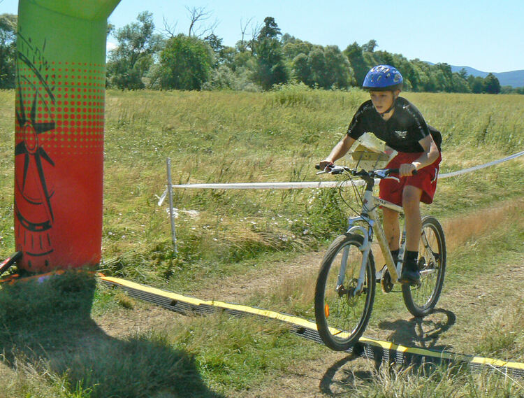 Момичетата на „Компас“ отново са държавни шампионки по спортно ориентиране