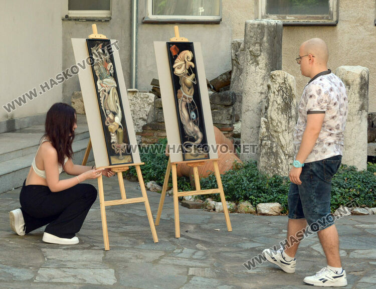 Млади художници на „Колорит“ показват над 200 творби в годишна изложба