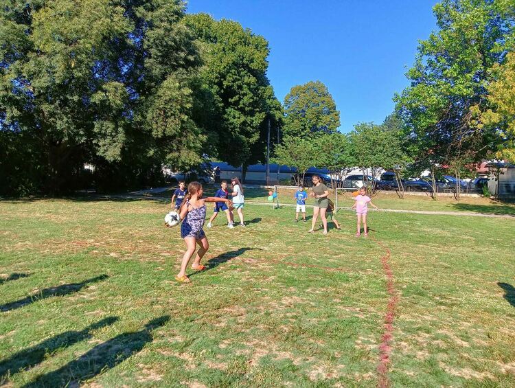 Благотворително събитие събра на едно място десетки деца в Градина