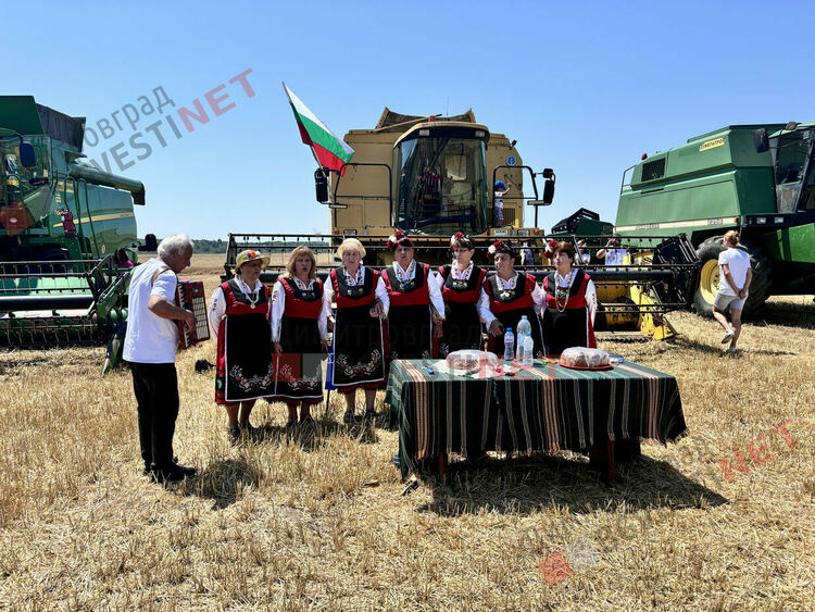Ритуално зажънване даде старт на жътвата в димитровградско