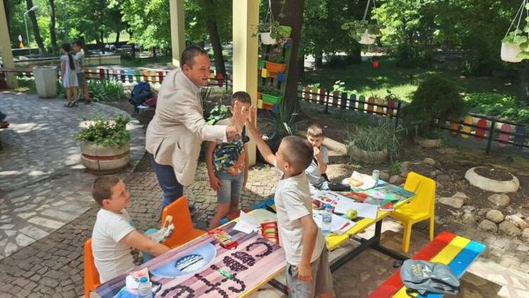 Община Радомир организира три летни занимални за деца и младежи на територията на общината