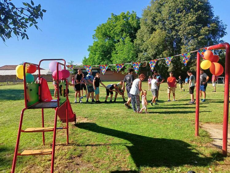 Благотворително събитие събра на едно място десетки деца в Градина