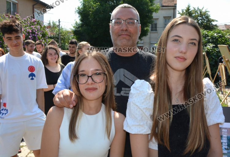 Ученици от Гимназията по туризъм показаха идеи и концепции за модерна реклама