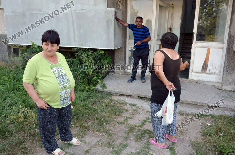 Блок в Узунджово пропищя от многолюдна фамилия