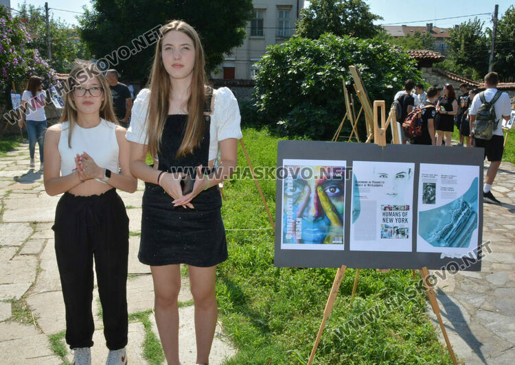 Ученици от Гимназията по туризъм показаха идеи и концепции за модерна реклама