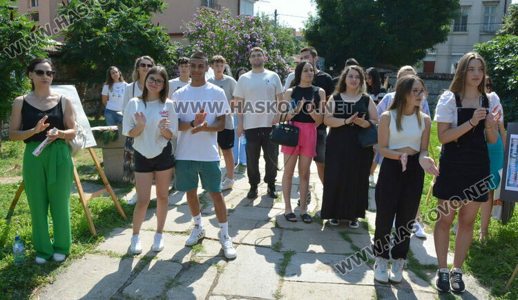 Ученици от Гимназията по туризъм показаха идеи и концепции за модерна реклама