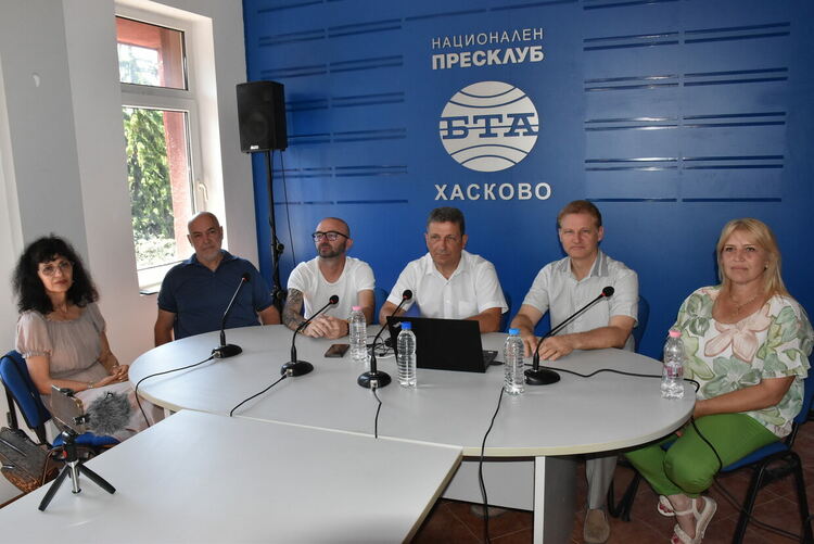 Силвия Петкова, Тодор Тодоров, Георги Пеев, Деян Янев, Георги Ривов и Лидия Педалова