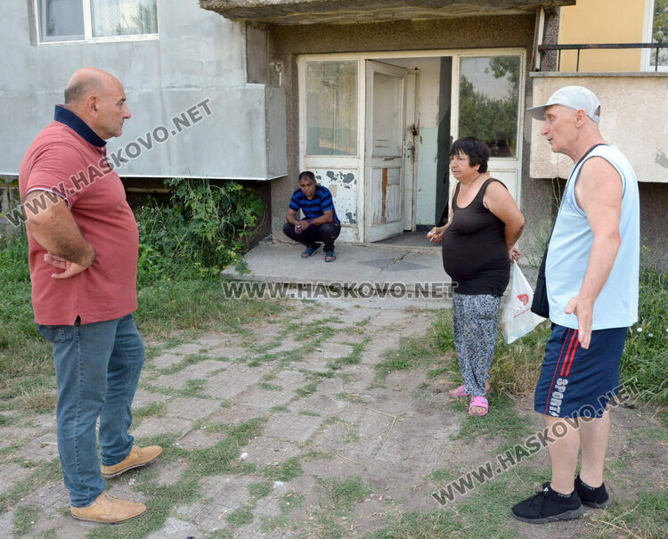 Блок в Узунджово пропищя от многолюдна фамилия