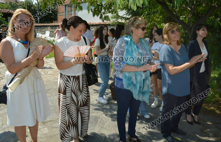 Ученици от Гимназията по туризъм показаха идеи и концепции за модерна реклама