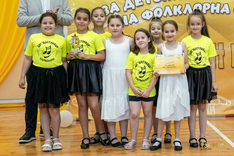 За трета поредна година „Карловойс“ триумфираха на песенния конкурс "Златен извор" в Димитровград