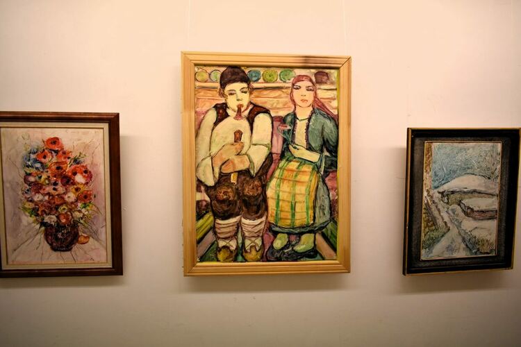 90-годишният Вълчо Иванов с изложба в старинното училище "Свети Георги"