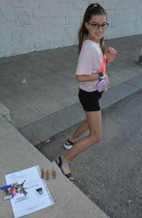 Седмокласниците се явяват на НВО по български език и литетаратура