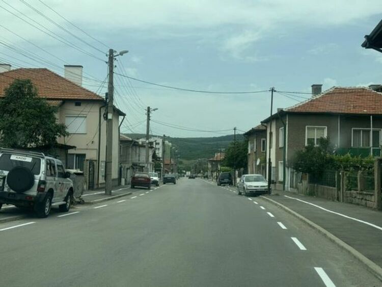 Община Радомир започва полагане на нова маркировка на конфликтни точки