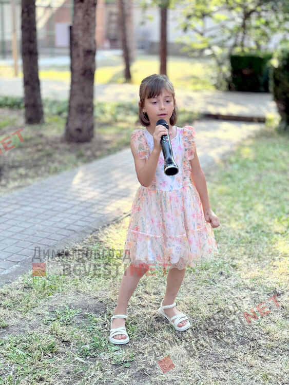 За 140-тата си годишнина димитровградската църква се сдоби с пауни и кът за деца