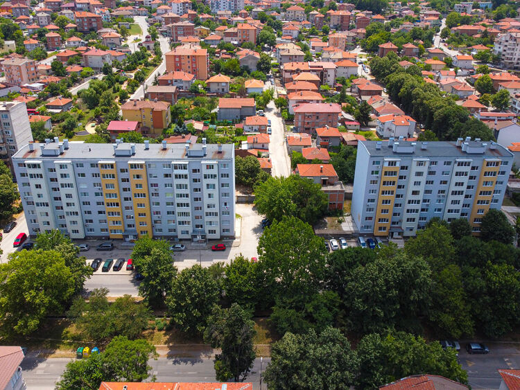 Обявиха обществена поръчка за саниране на още 11 многофамилни жилищни сгради в Хасково